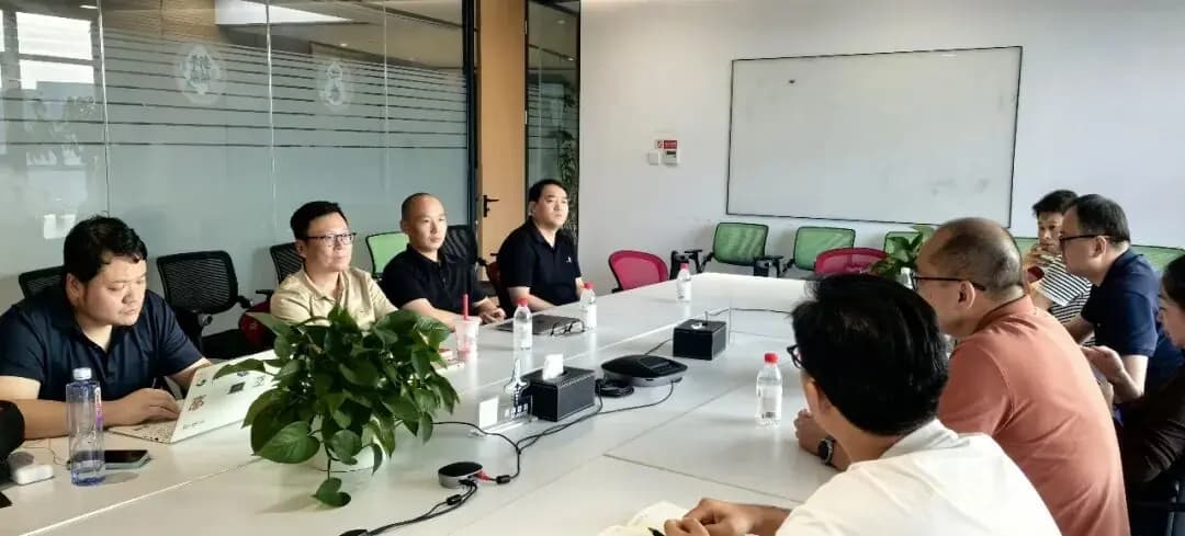 Strategic cooperation signing ceremony between Xingzhan and Blue AI